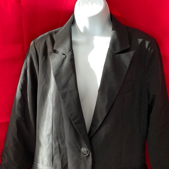 Blazer - Picture 2 of 3